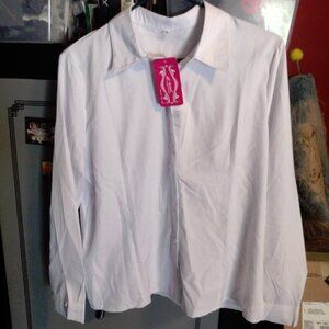 NWT Ladies white blouse Size xxl (more like XL)